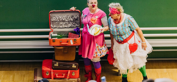 Universitätsklinikum Würzburg: Schlawine & Machnix unter dem Motto „Pflege Deine Freude“